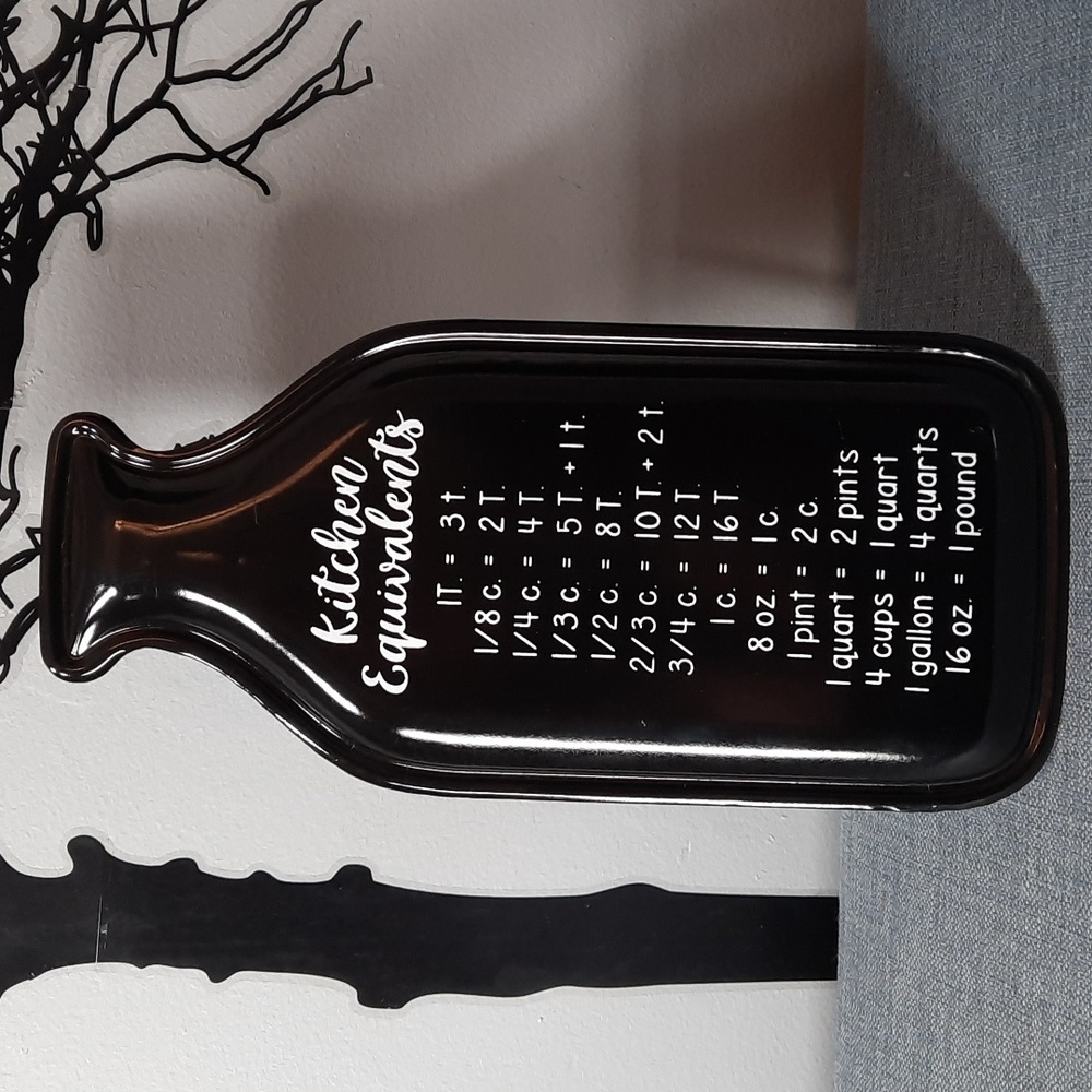 Kitchen Equivalents Cooking Baking Chart Painted Metal Milk Bottle Hang Black